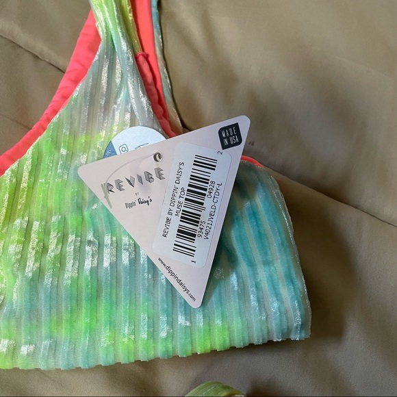 NWT Dippin’ Daisy’s Rainbow Tie Dye Bikini - Picture 3 of 7